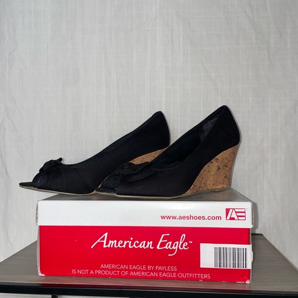 American Eagle peep toe twist wedges - Picture 3 of 7